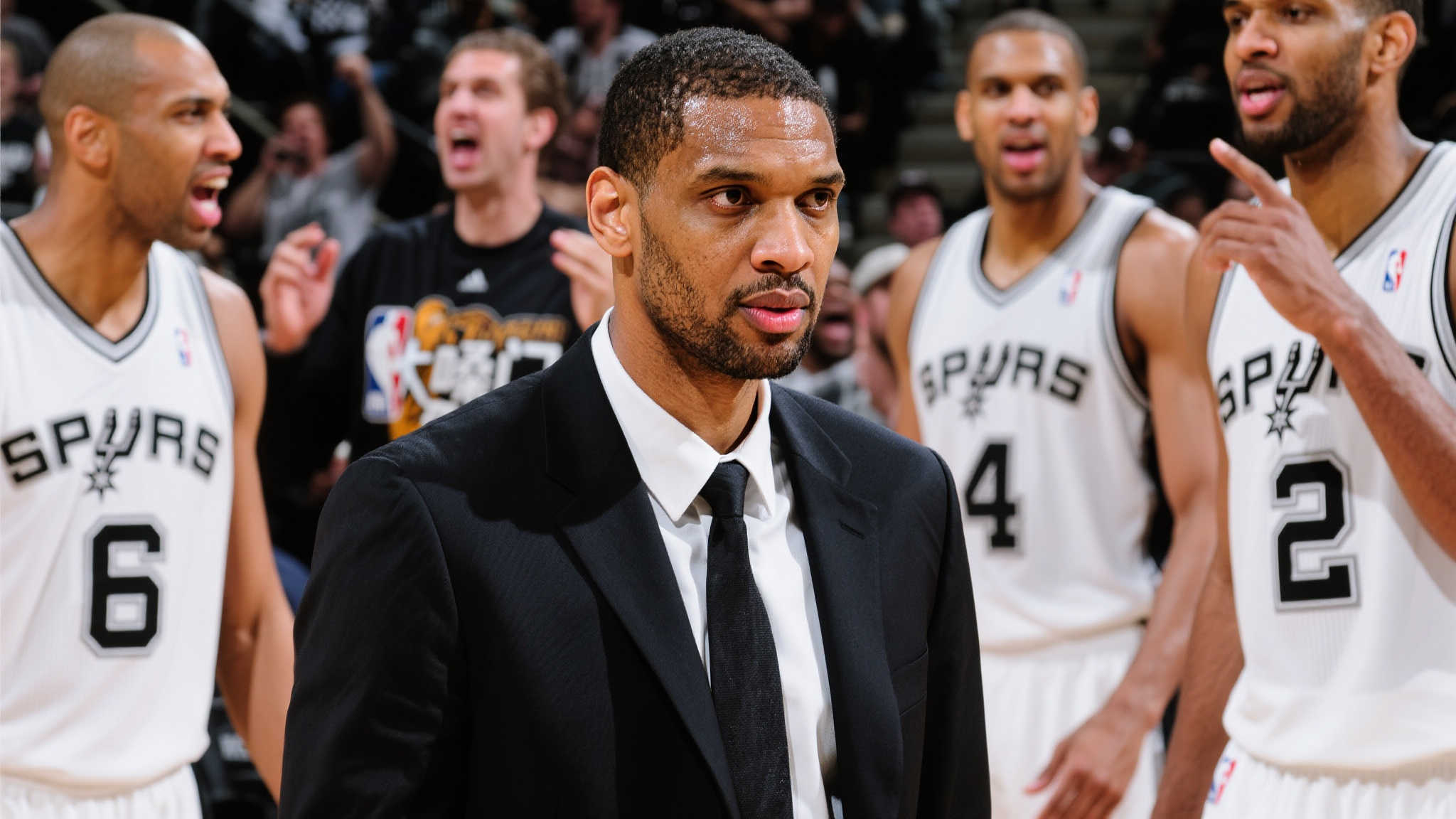 邓肯的沉默反杀!加内特直呼:“再也不敢跟他斗嘴了” 众所周知,蒂姆·邓肯一直给人留下低调、儒雅、不善表